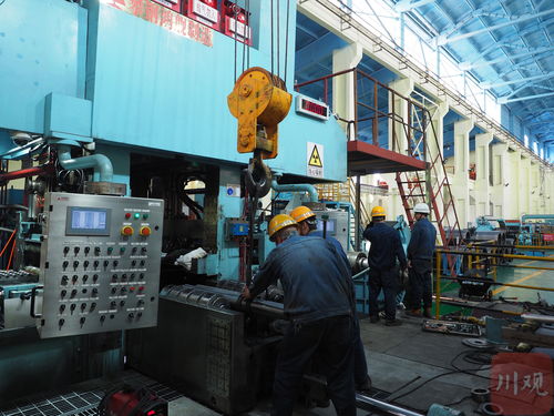 工業(yè)燈塔十城行 攀枝花丨探訪 手撕鈦 生產(chǎn)車(chē)間 老廠房里變出新花樣